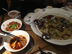 -江渔儿酸菜鱼(万科东荟城店)