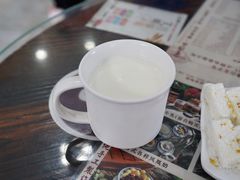 热鲜水牛奶-周大娘牛乳(旧寨古村总店)