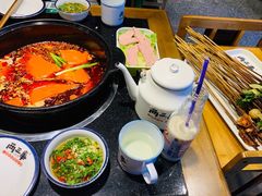 -两三事小郡肝串串香火锅(桂庙店)