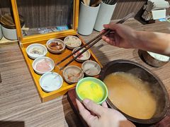 -良米山·云南野生菌过桥米线(上海首店)
