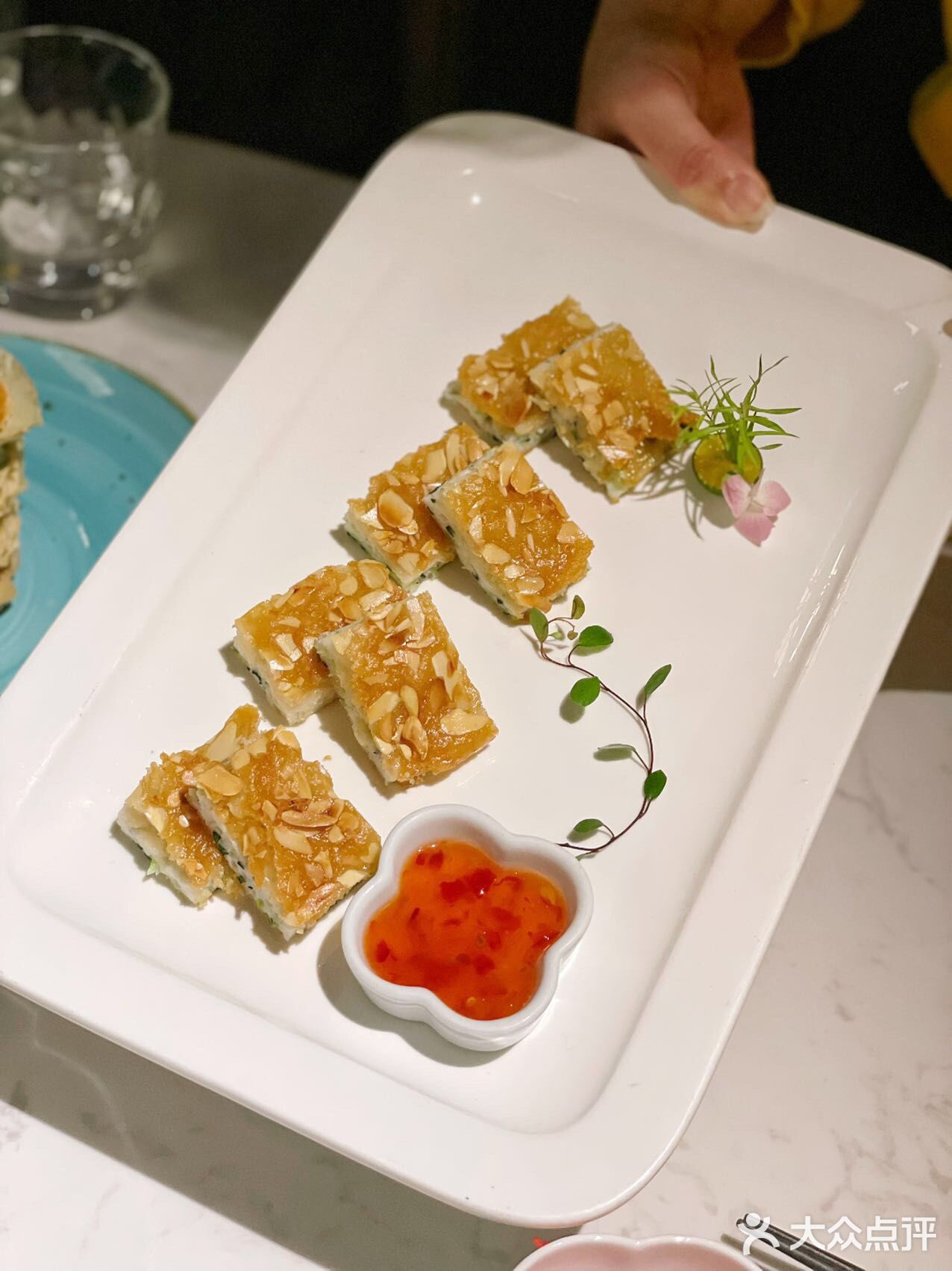 南京路步行街上的美味淮扬菜馆