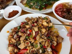 -大众跷脚牛肉馆·非遗传承单位(峨眉山店)