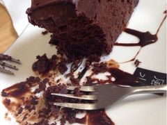 恶魔巧克力蛋糕-长颈鹿咖啡(大学路店)