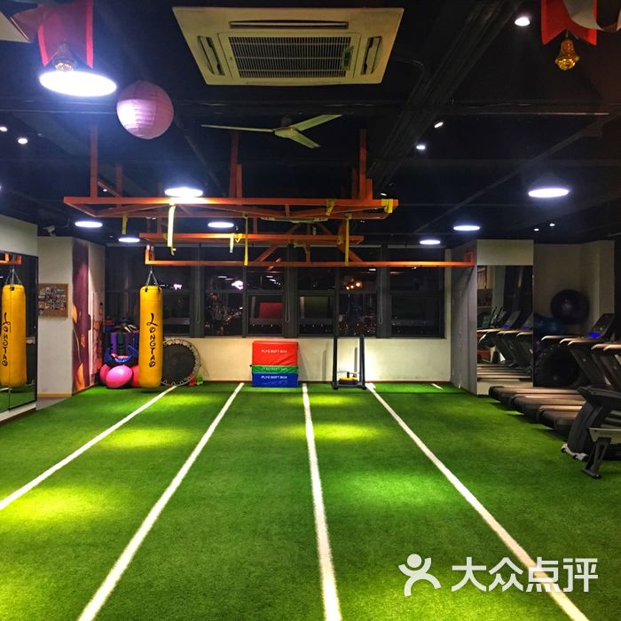 跃兔体能训练工作室