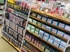 -名创优品(广东省广州琶洲保利广场店)