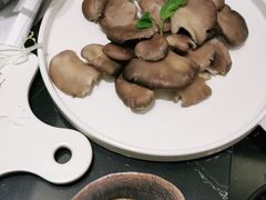 -红鼎豆捞·非遗鲍皇汤火锅(宝丰路店)