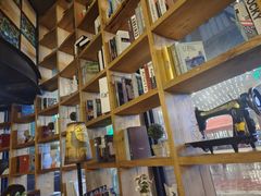 -酤居湖景音乐餐吧(安宁店)