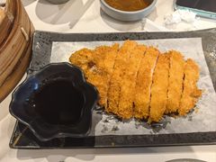 馋嘴炸猪排-馋三尺蟹粉小笼(人民广场店)