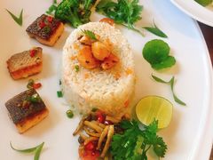 -Chom Cafe and Restaurant