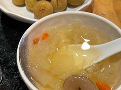 银耳雪梨汤-湘西乌龙山铁板烧(双桥店)