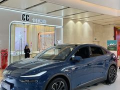 -王府井百货熙地港店