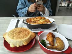 -必胜客(武汉欢乐谷店)