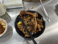-粘豆包柴火铁锅炖