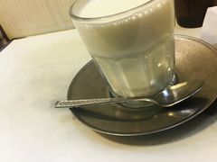 热鲜奶-澳洲牛奶公司(佐敦店)