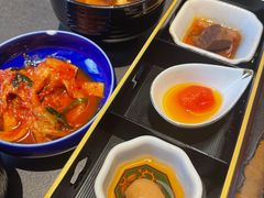 -铭牛烧肉·和牛海鲜自助(高新月牙湖店)