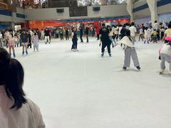 -正佳冰河湾真冰滑冰场