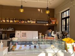 -Fridi Patisserie Cafe