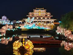 -淄博花灯齐彩城