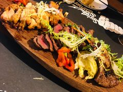 烤肉拼盘-造精酿餐厅