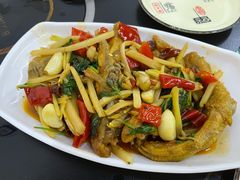 -周良天山牛杂城(天山路总店)