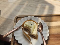 -VERIE BAKEHOUSE