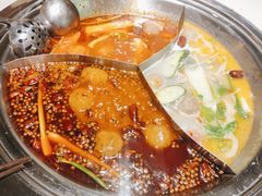 -老房老舍重庆火锅(假日城市店)