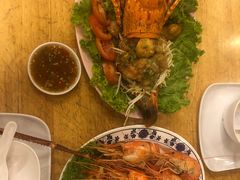-J Daeng Seafood
