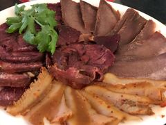 -周老三跷脚牛肉·全牛火锅(非遗传承店)