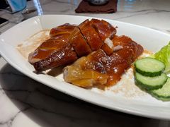招牌钟家烧鹅-钟菜·粤菜点心·宴请(海上世界·汇港二期店)