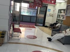 -雅悦齿科(顾村公园店)