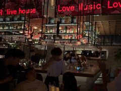 -FOUR PLAY BAR