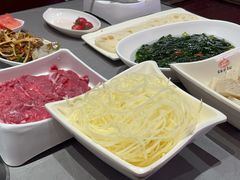 -洞子口重庆鲜货火锅(楚翘城旗舰店)