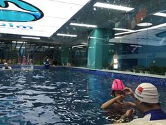 -Swim斯卫姆国际儿童游泳中心(红博中央公园店)