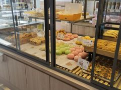 面包甜点陈列柜-顶东面包花园·生日蛋糕(世博店)