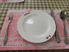 餐具摆设-华梅西餐厅(哈尔滨中央大街店)