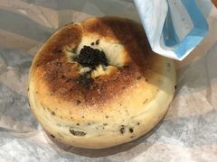 黑芝麻贝果-沁屋面包店(人民东路店)