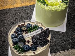 -顶东面包花园·生日蛋糕(世博店)