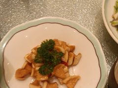 -松沪名灶·豆浆鱼头·新上海菜(飞航吾悦广场店)