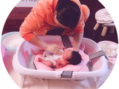 -爱的果实月嫂育婴师(世纪东方店)