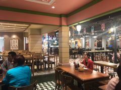 大堂-大食代美食广场(上海中心店)