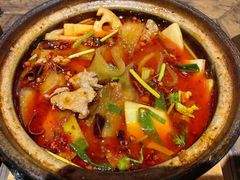 -有红鸡毛店·砂锅菜(抚琴夜市店)