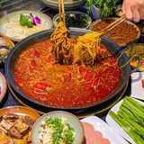 穿城三十公里也要来吃的老火锅！五彩冰粉绝绝子！