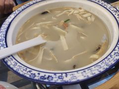 -老季市·三代非遗传承·地标美食老汁鸡(工农路店)