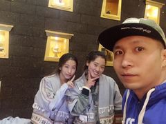 -黑青稞庄园·新式藏餐·牦牛肉汤锅(新都桥店)