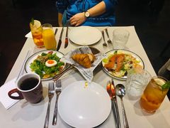 -YUE·6·西式融合餐厅(外滩六号店)