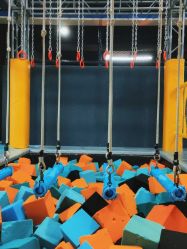 -蹦贝运动中心·蹦床·攀岩·闯关(龙岗店)