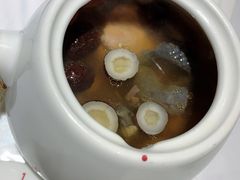 海椰皇炖乌鸡-尚一汤 广东炖汤(金桥国际店)