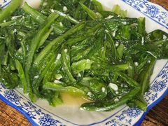 -老钟家烤羊排·敦伊阁清真餐厅胡羊焖饼