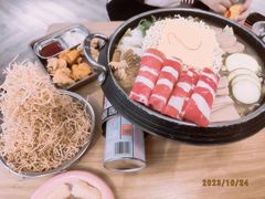 -WOW LUCKY创意韩料(龙阳广场店)