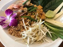 -Chom Cafe and Restaurant